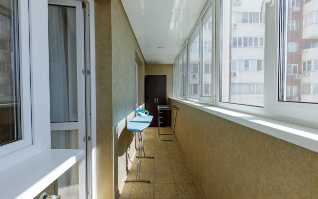 Апартаменты на Революционной 4