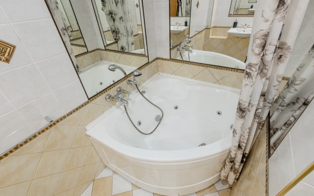 Апартаменты SpbStay с сауной на Невском проспекте 90