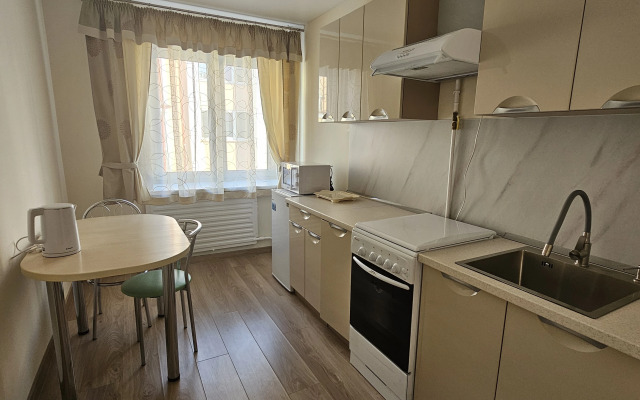 Dvukhkomnatnaya v Tsentre na Bolshoy Troitskoy 15 Flat