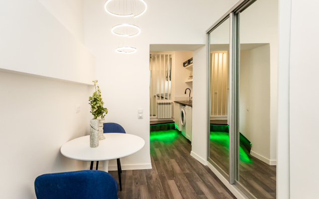 Апартаменты iRon Cat 1 у Сенной Площади