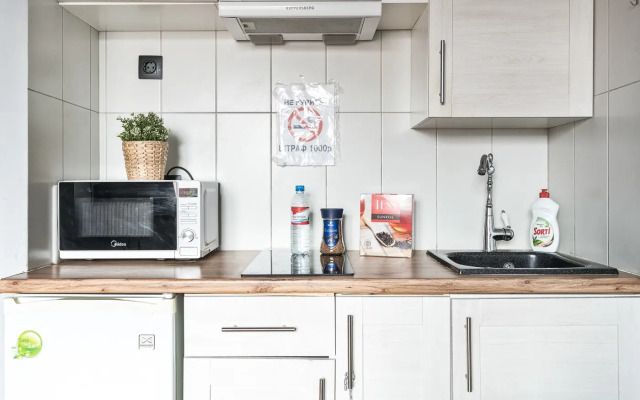 Dvukhurovnevy Lyuks S Krasivym Vidom Na Vladykino Apartments