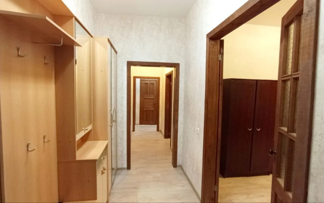 Uyutny Sever Na Ulitse Akademika Knipovicha Flat