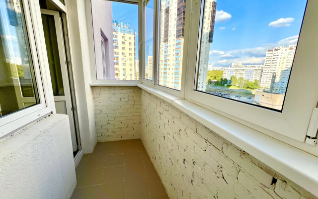 Uutnye Apartamenty v ZK Raduznyj Luks (ul. Solnecnaa 18)