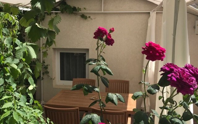 Illen Guest House