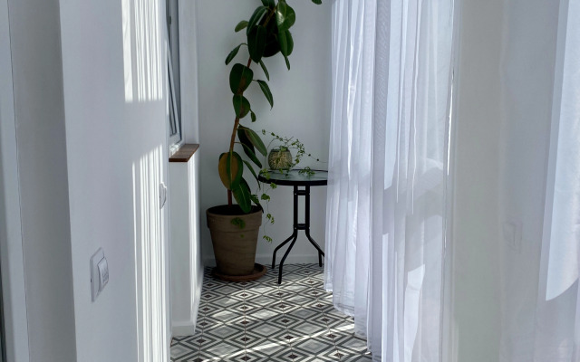 Uyutnaya Kvartira U Morya S Terrasoy Flat