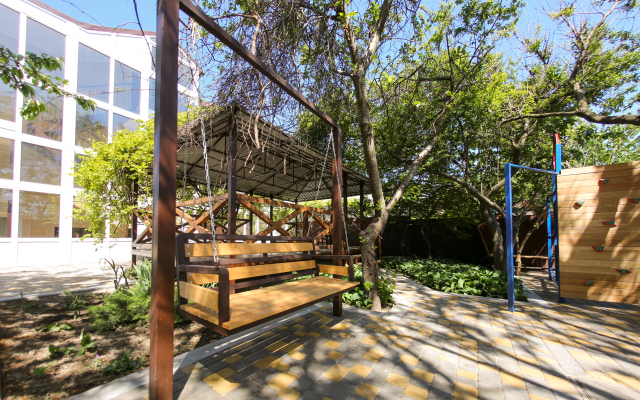 Arina Guest house