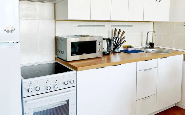 Квартира Уютная Двушка Рядом с Центром Вид на Море