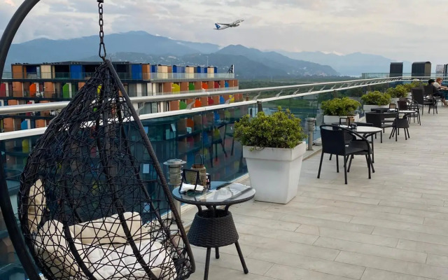 GG Home 1BR in Rainbow with Pool Flat