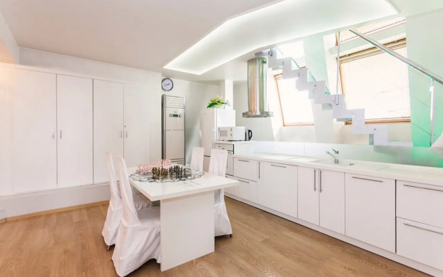 Апартаменты Роскошный Пентхаус на Взлетке