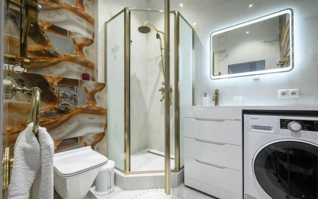 Luks Krasiveyshiy v ZhK "Barselona Park" s Bol'shim Balkonom i Vidom na More Apartment