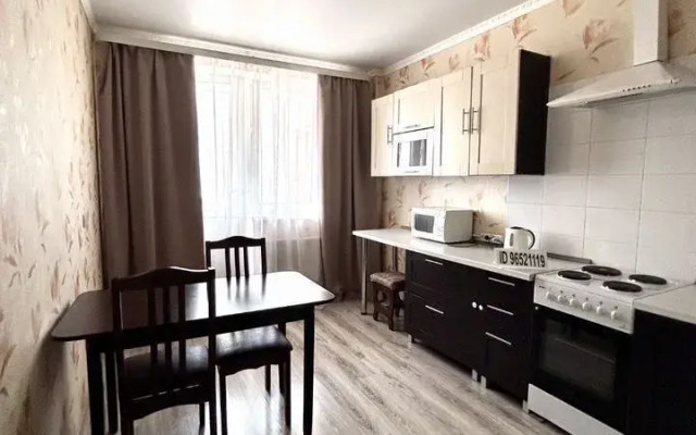 Квартира на Александра Покрышкина 2/2 76