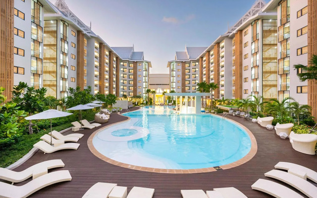 Отель Wyndham Jomtien Pattaya