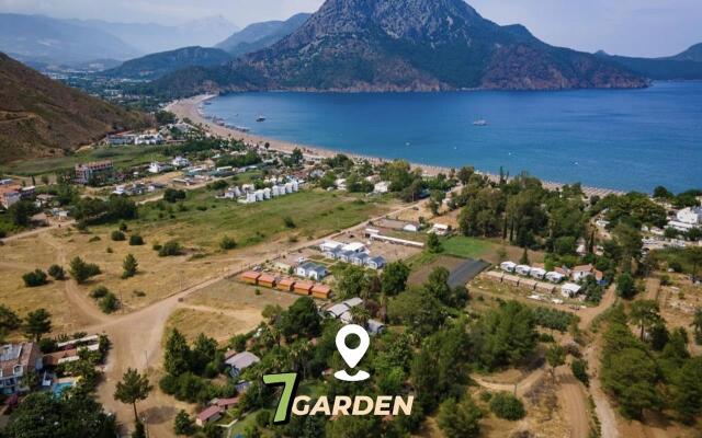 7 Garden Bungalow & Camping