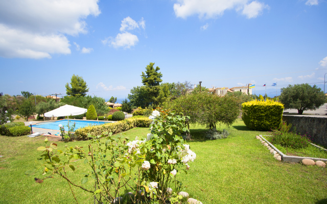 Bizmut Shared Pool Paliouri Villa