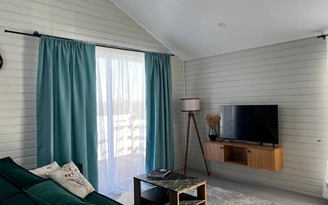 Point 178 Biryuzovyj Guest House