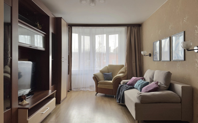 Dvukhkomnatnaya Kvartira V Tsentre Kronshtadta Apartments