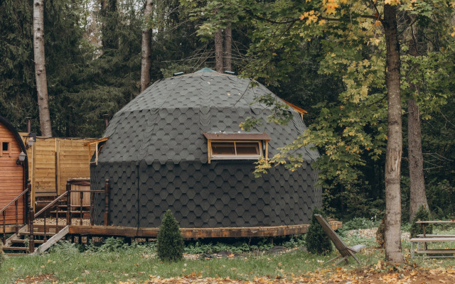 Шале Сфера Агат в лесу на Живописной улице