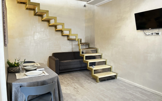 Dvukhurovnevaya Flat
