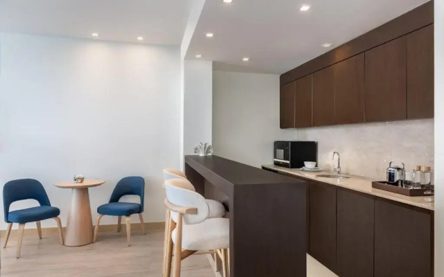 Hotel Crowne Plaza Abu Dhabi Yas Island by IHG