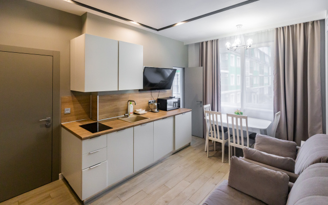 2kh Komnatnaya Kvartira S Remontom Green Studio 3 Apartments