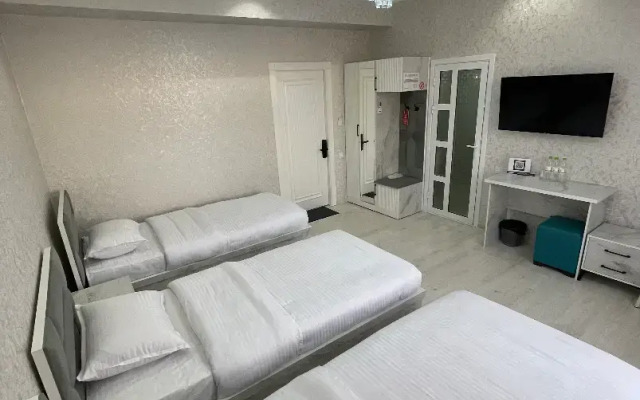 Afruza Guest House