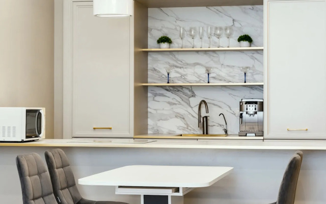 Апартаменты Шикарные с современным ремонтом Yalta Plaza Holydais