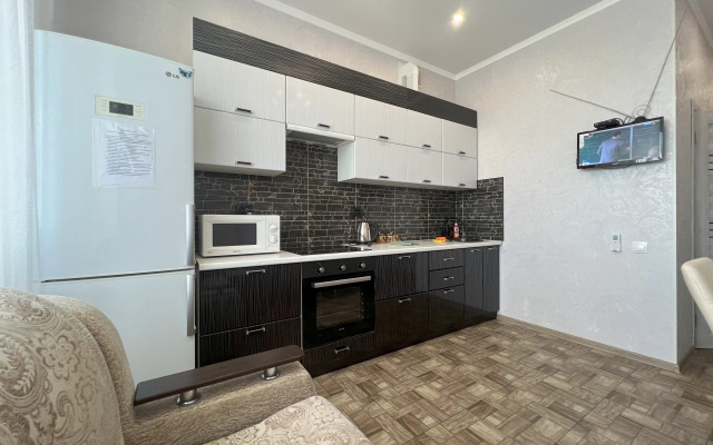 Na Ulitse Shiroko-Kholodnaya 8 Flat