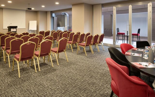 Ramada Hotel & Suites by Wyndham Istanbul Sisli