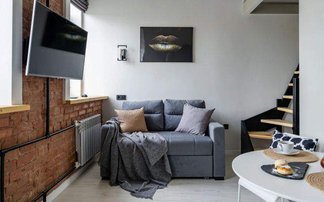 Апартаменты Лофт с Видом на Неву 1