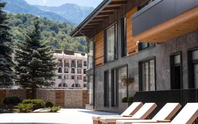 V 4-h zvezdochnom otele Blanc Hill Apartment