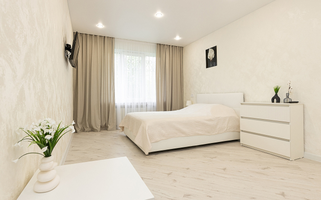 Na Chkalova 51A Apartments