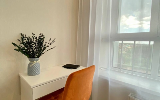 V Novom Zhilom Komplekse U Lesa Flat