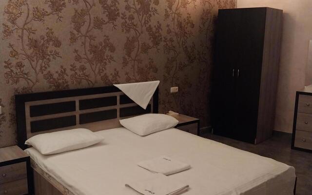 Happiness Guest House
