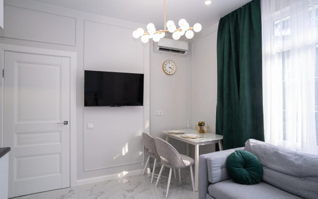 Red Apartments Art Layt Santi Apartments
