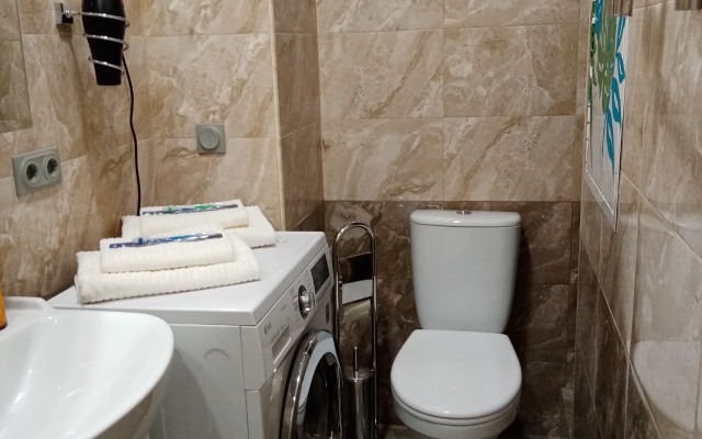 Listya Na Avtozavodskoy Apartments