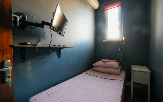 Good Rooms Guest House