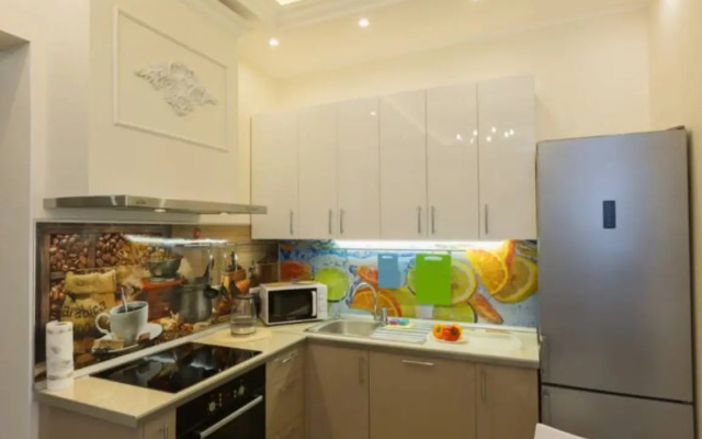 Samotsvet 11 Na Kievskoy 3 Apartments