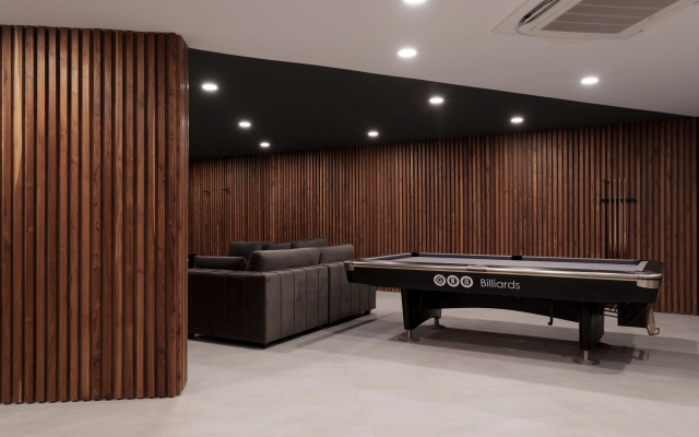Вилла Lakefront 5BR Luxury elevator pool cinema