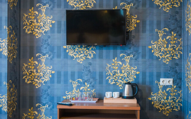 Tikh Hotel Guest House