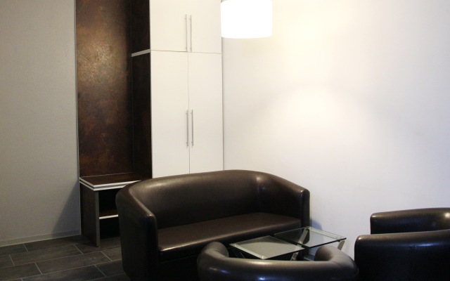 Caplex Apartments