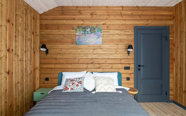 Zeleny Lug Private house