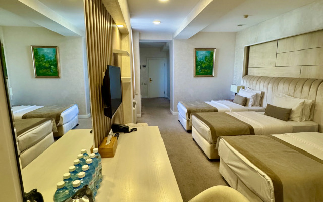 Отель Ganjali Plaza