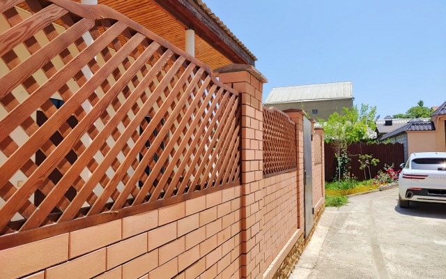 Kaspiyskiy Briz Guest House