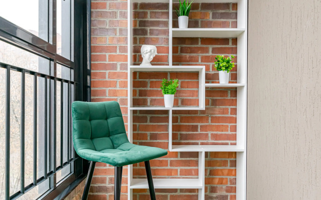 Uyutnaya sovremennaya studiya na Parkovom Flat