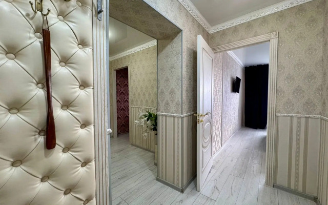 Uyutnaya Polnotsennaya Dvukhkomnatnaya Flat