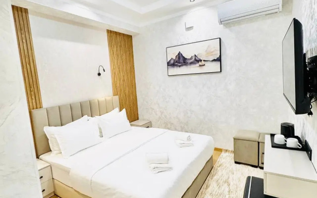 Отель The Moonya