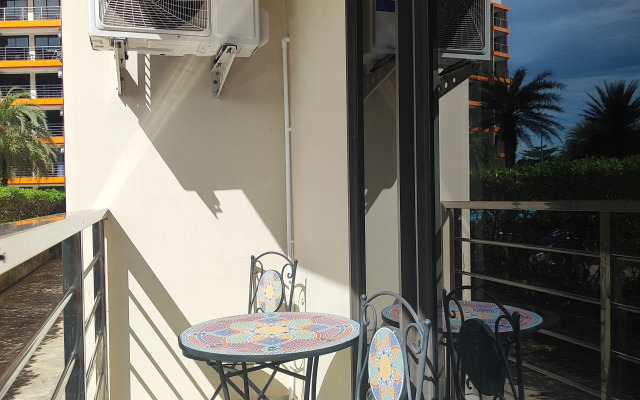 Апартаменты Уютная студия в жилом комплексе на севере Пхукета