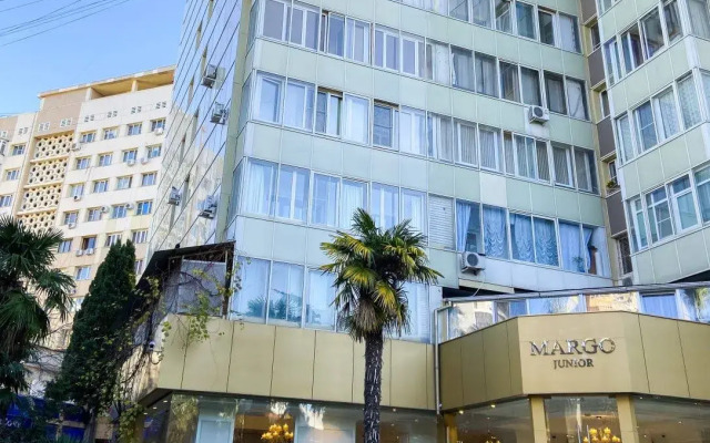 Dvushka V Tsentre Sochi Krovat I Divan Flat