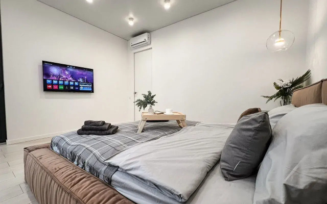 Dizaynerskaya Yevro 2ka Sunvilles V Savin Khaus Flat