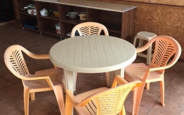 Otdyih V Loo Guest House
